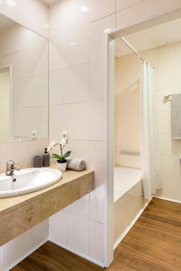 Micampus Armendariz Student Residence Sevilla Exterior foto
